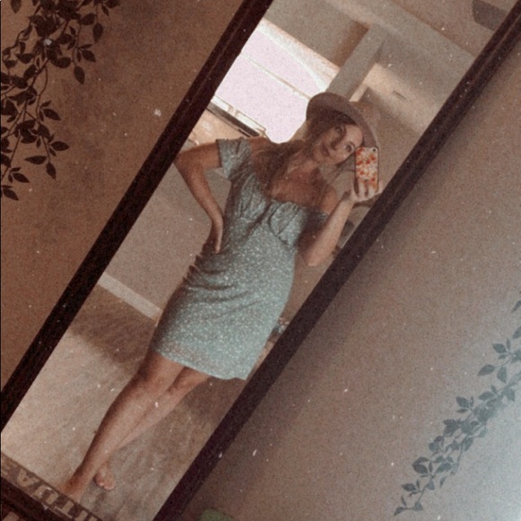 Meet your Posher, Shelby - Picture 2 of 4